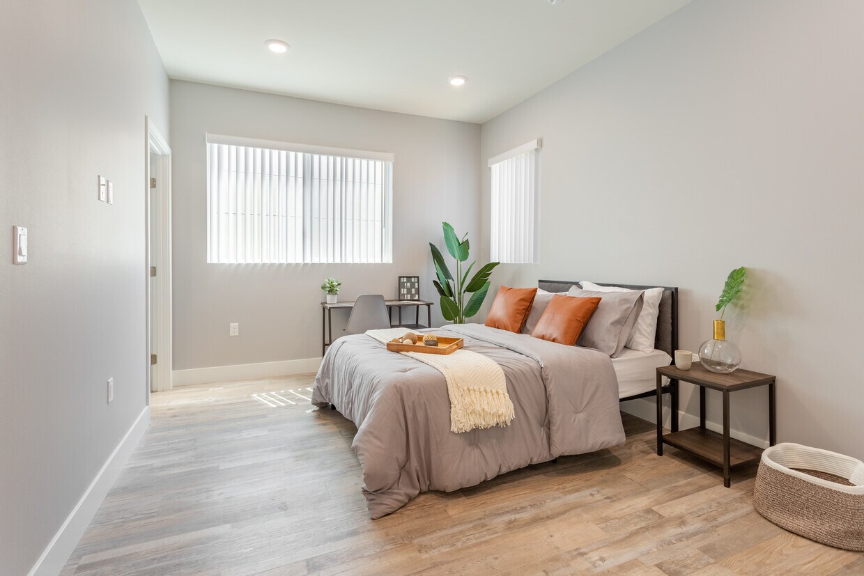 Foto principal - 112 N Oxford Ave