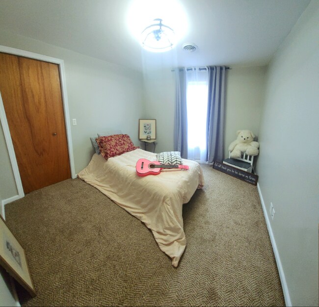 Foto del edificio - 726 Michigan St