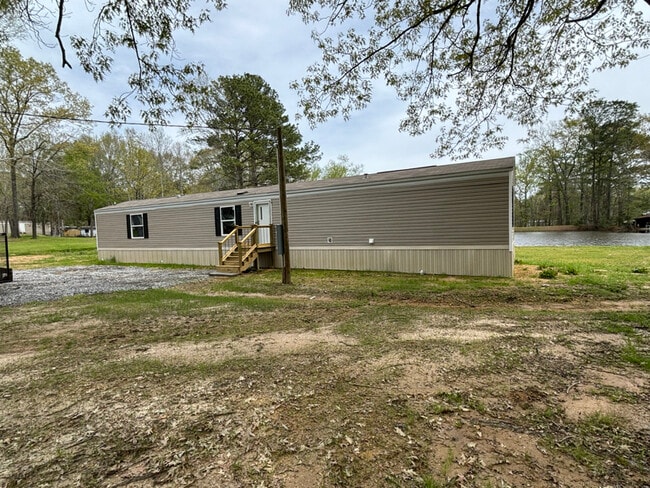 Building Photo - 713 Vandevender Dr