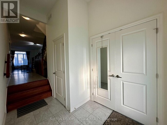Building Photo - 118 Overberg Way