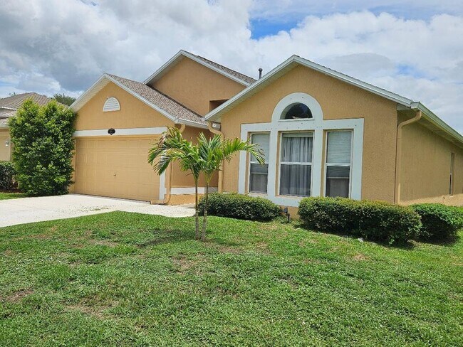 Front View - 1971 Brookshire Cir