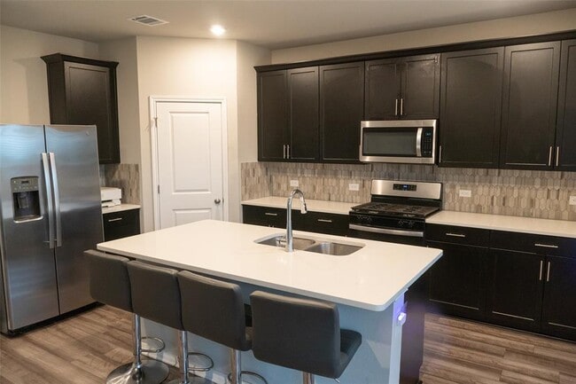 Building Photo - 14605 Allard Dr