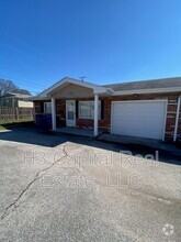 Building Photo - 3218 Kilarney Dr