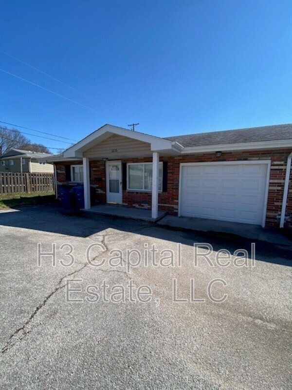 Foto principal - 3218 Kilarney Dr