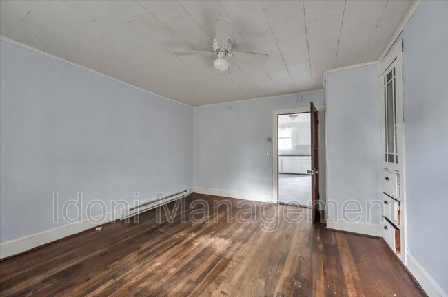 Building Photo - 158-160 Prospect St