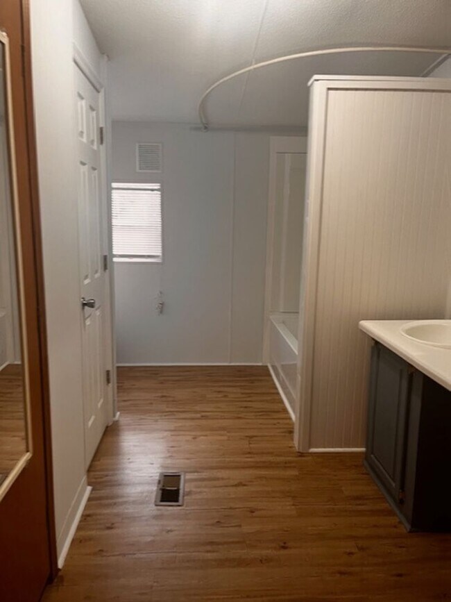 Foto del edificio - 3 bedroom 2 bath Doublewide MH