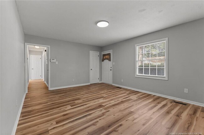 Building Photo - 412 Morley Dr