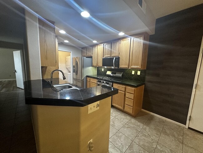 Building Photo - 1344 Paizay Pl