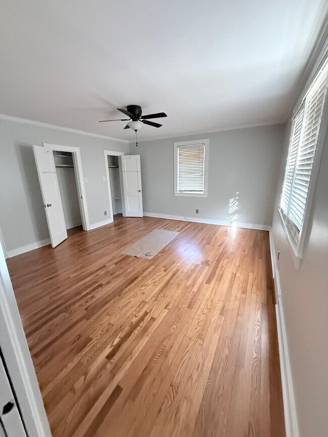 Foto del edificio - 18 Moore Dr