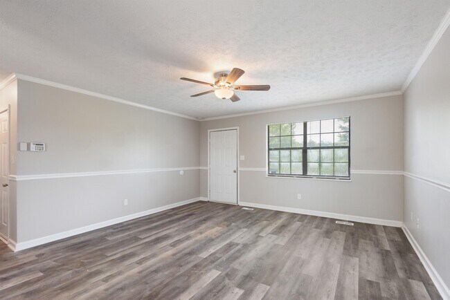 Foto del edificio - 2832 Vicksburg Ln