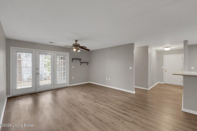 Foto del edificio - 6403 Shelton Circle