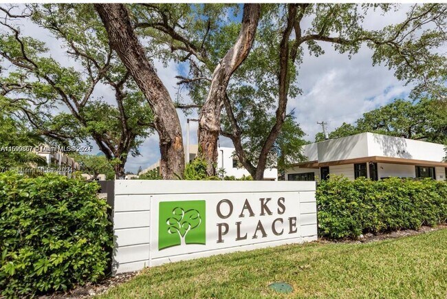 Building Photo - 4120 Oak