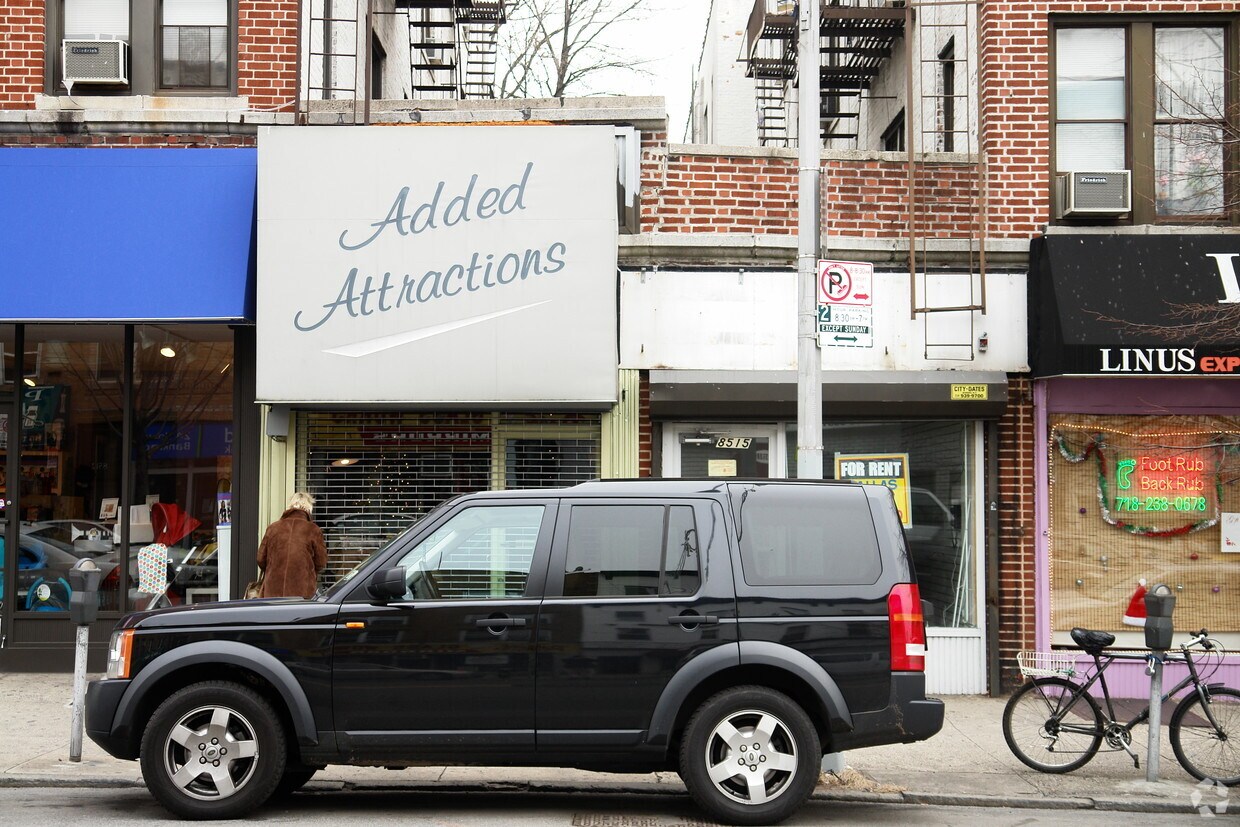 Building Photo - 8515-8529 3rd Ave
