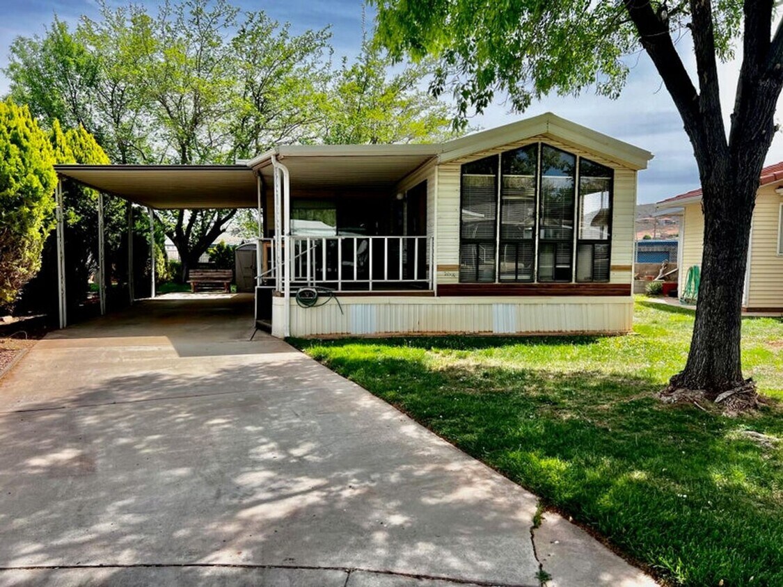 Primary Photo - Kings Row - 1 bed 1 Bath. Furnished!