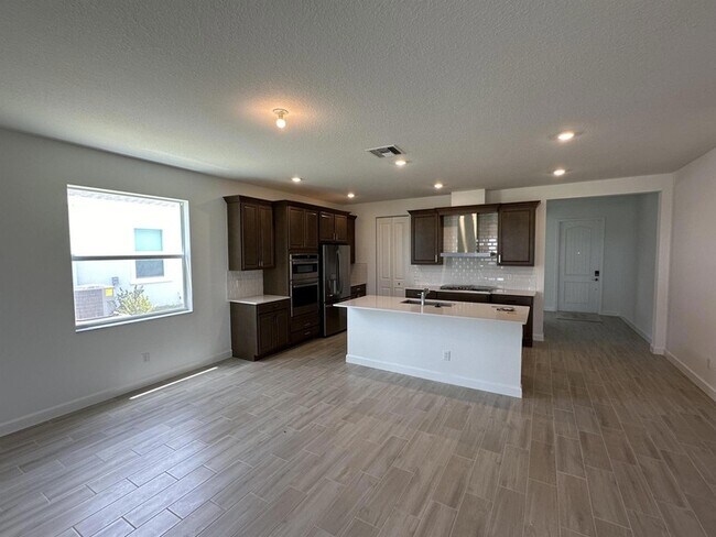 Foto del edificio - 1166 Tangled Orch Trce