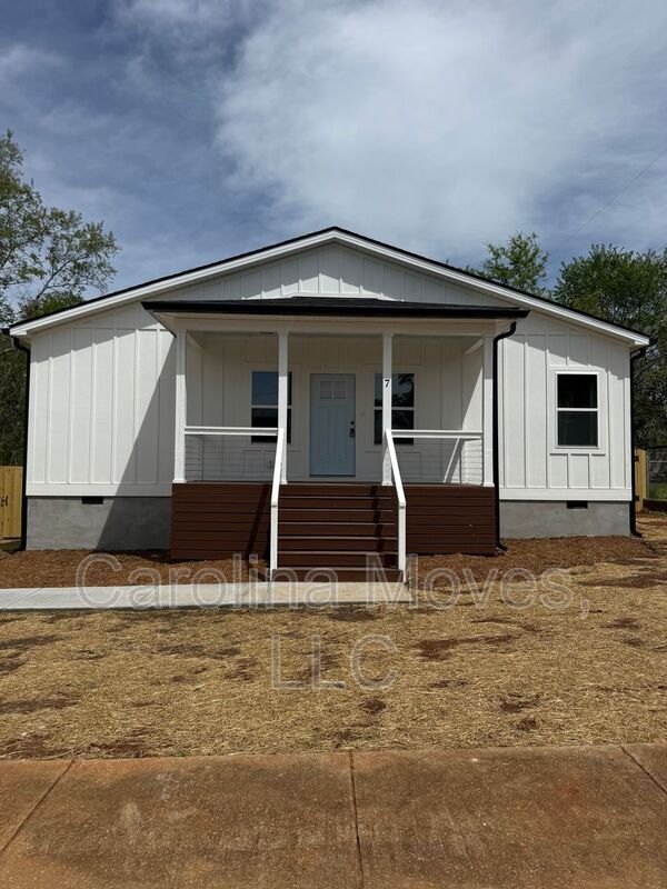 Photo - 7 2nd Ave House