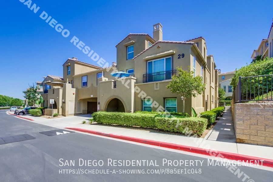 Primary Photo - Gorgeous 3 Bed / 3 Bath Townhome in Gated ...
