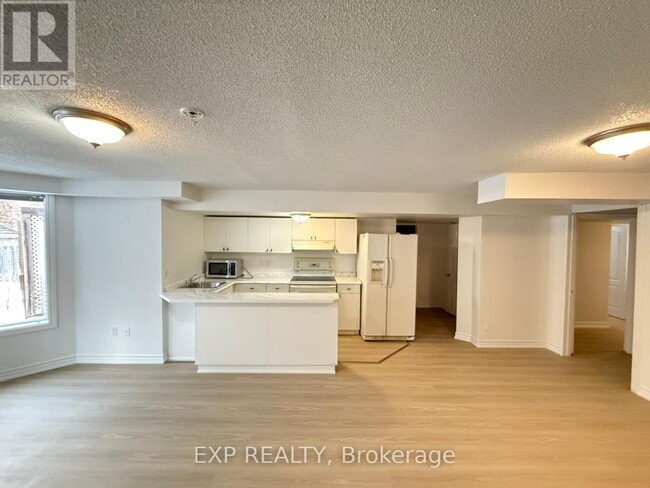 Photo du bâtiment - 48 Estate Garden Dr