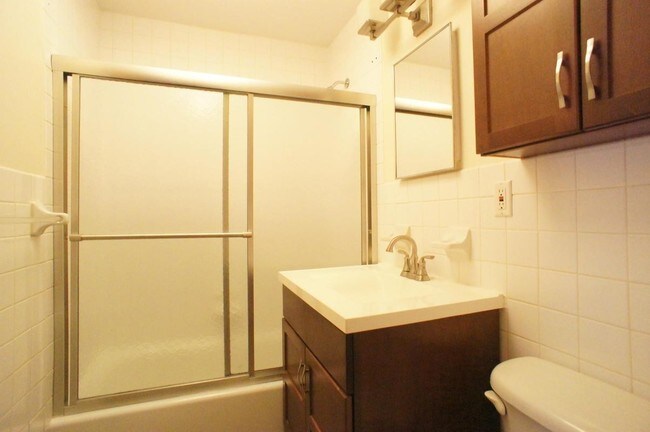 Building Photo - 2146 Fifth Avenue