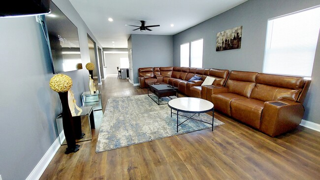 Building Photo - 3701 Brookside Pkwy S Dr