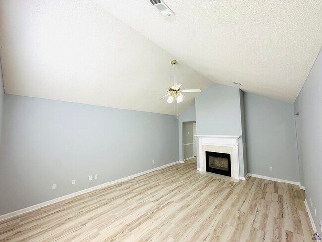 Foto del edificio - 107 Eagles Landing Trail