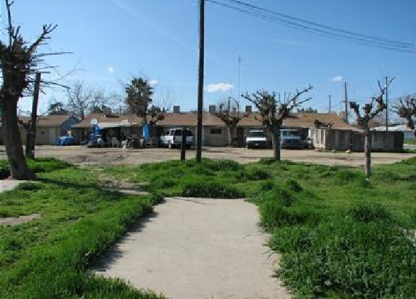 Primary Photo - 2494 S 9th St