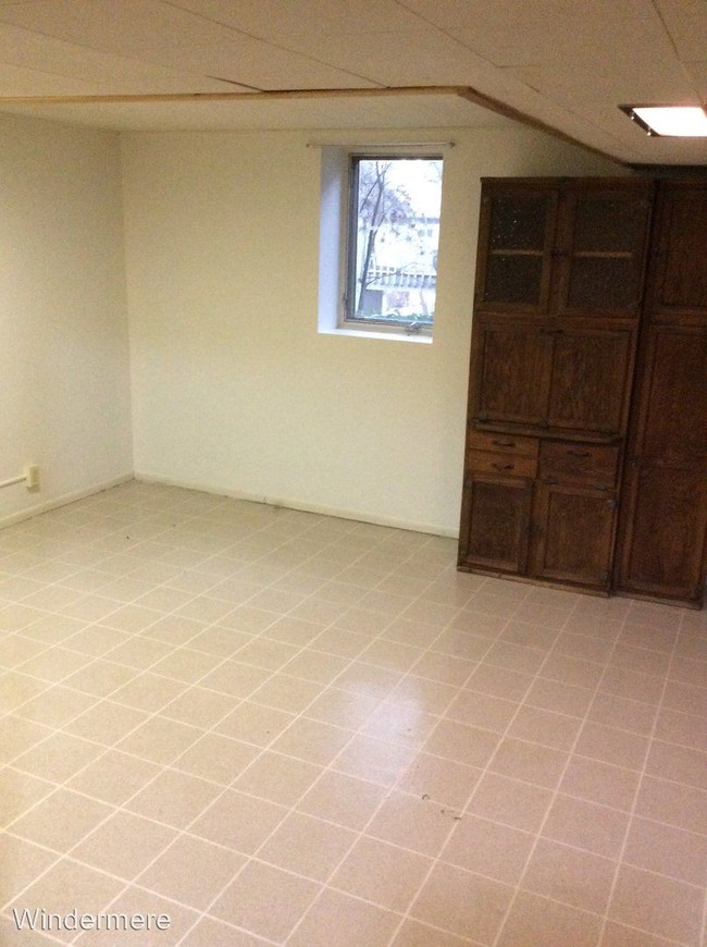 Foto del edificio - 5 br, 3 bath House - 330 SW Church Street