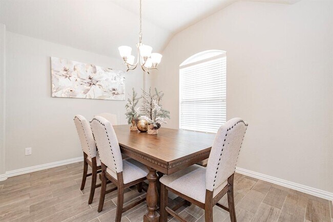 Building Photo - 278 Churchill Dr