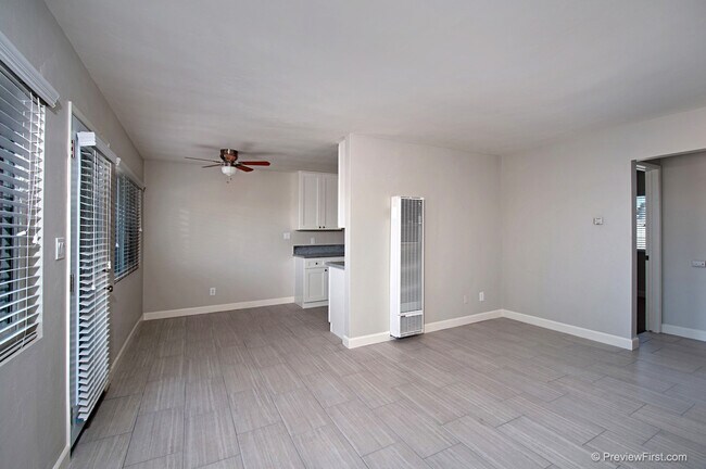 Foto del edificio - 459 1/2 52nd Street, San Diego CA 92115