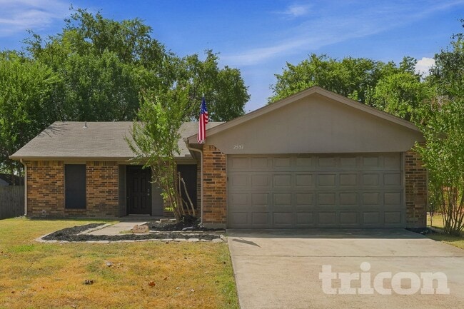 Building Photo - 2537 Rialto Way