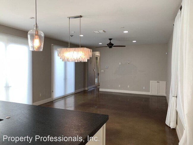 Building Photo - 4 br, 2.5 bath House - 1162 Turtle Trail