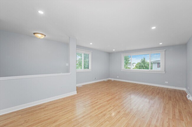 Foto del edificio - 1323 Wakeby Ln