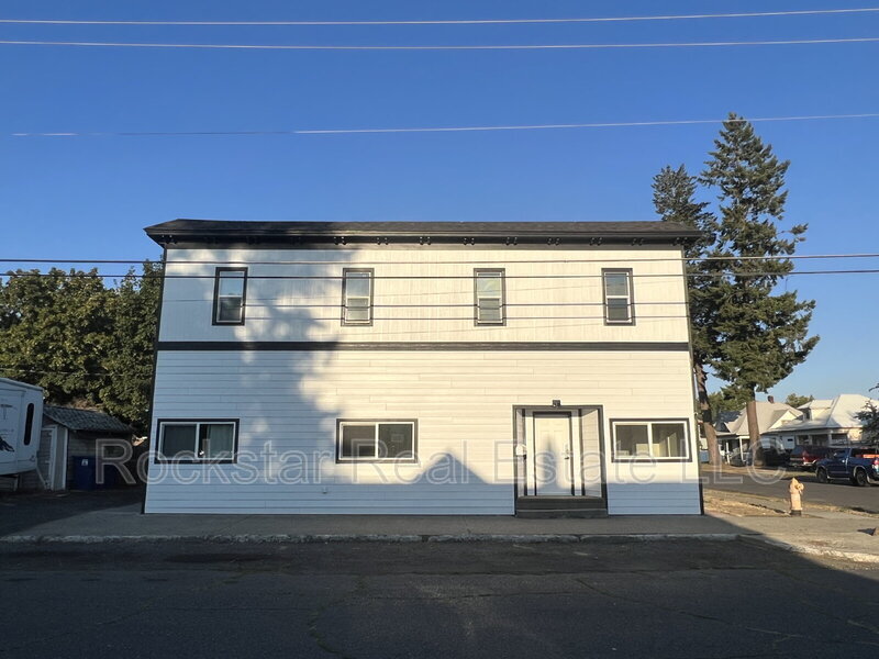 Foto principal - 2904.5 N Cedar St