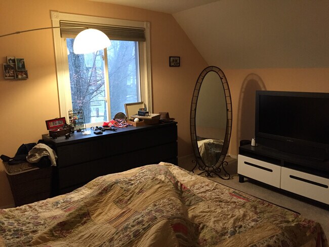 Foto del edificio - 12802 Ardennes Ave