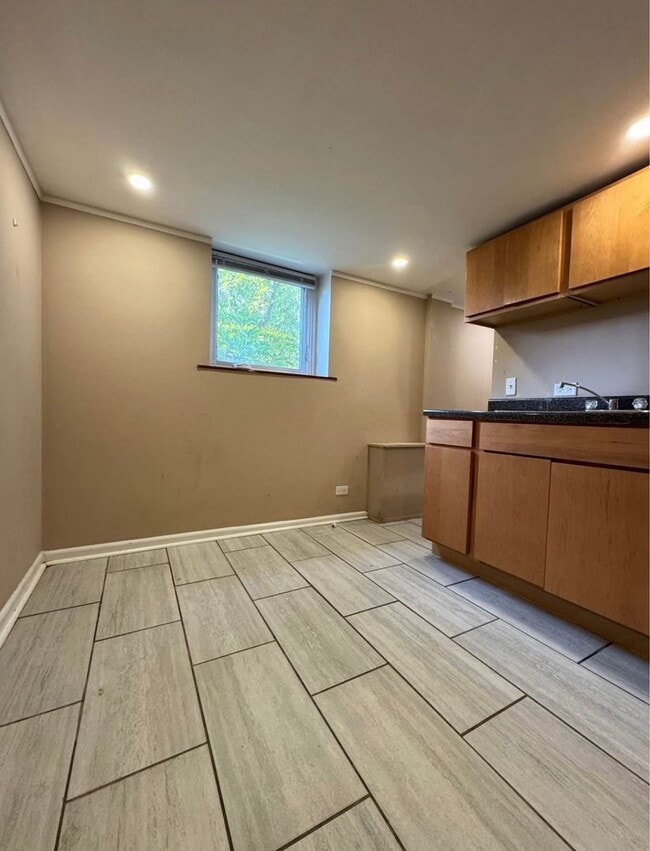 Foto del edificio - 3135 N Tripp Ave