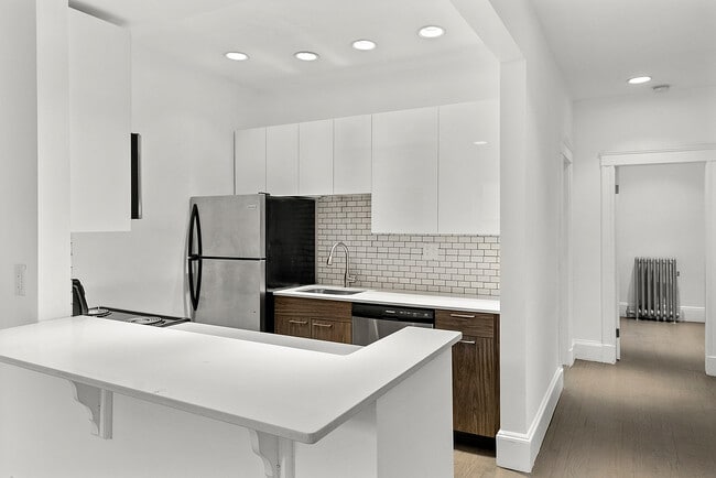Renovated Kitchen - 51-55 Queensberry Street