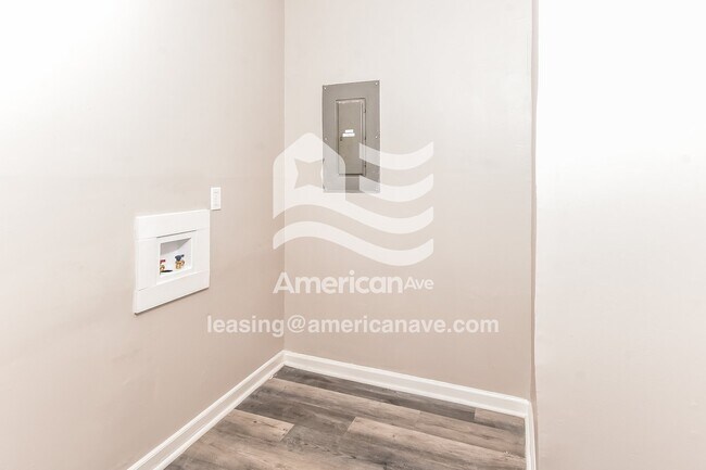 Foto del edificio - 7254 Pinedale Dr