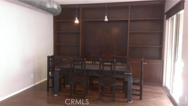 Foto del edificio - 215 N Main St