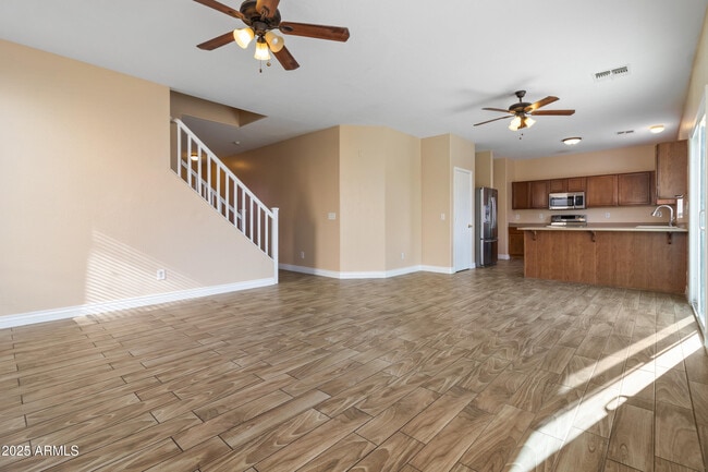 Foto del edificio - 2416 S 90th Glen