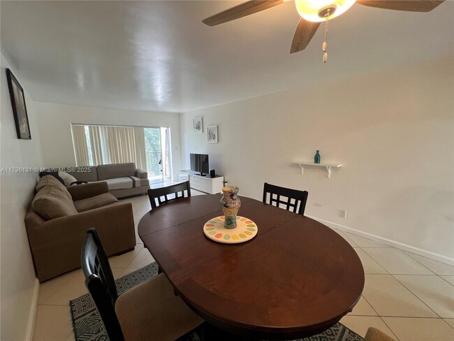 Foto del edificio - 7501 NW 16th St