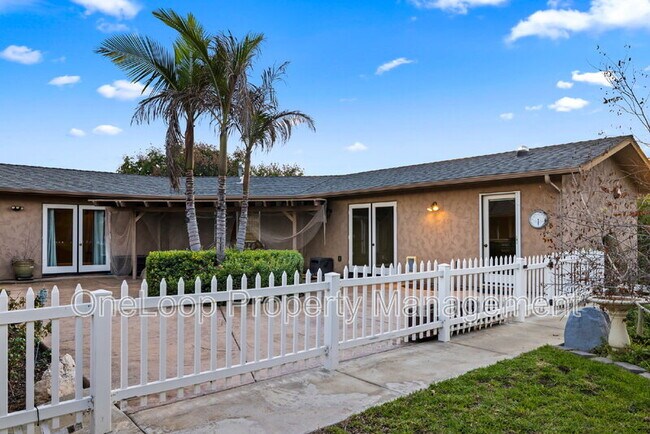 Building Photo - 8823 Los Coches Rd