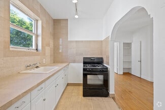 Interior Photo - 900 Pennsylvania Ave