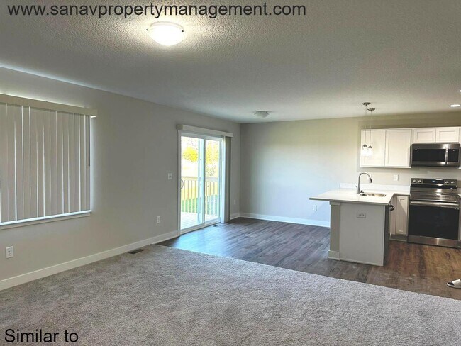 Building Photo - 3065 Fairfield Dr