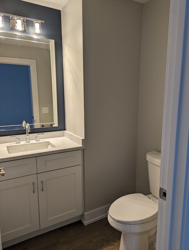 Foto del edificio - 8300 W 111th St