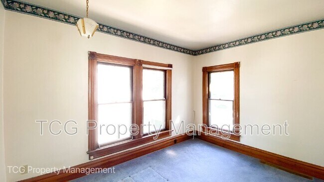 Building Photo - 1103 Post St