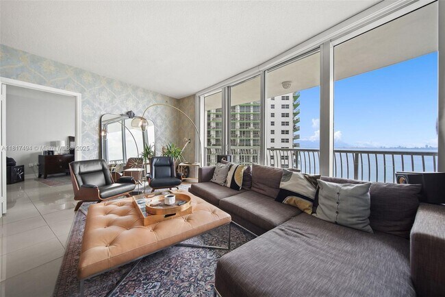 Foto del edificio - 1750 N Bayshore Dr