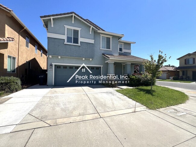 Building Photo - Spacious 4bd/2.5ba Sacramento Home!