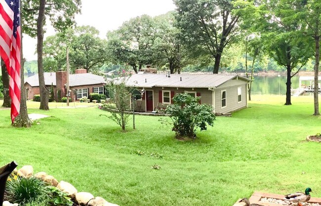 Foto del edificio - 1114 W 17th St