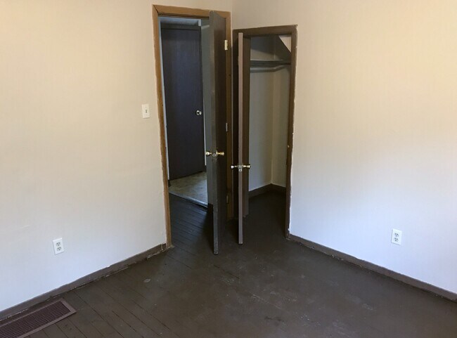 Foto del edificio - 44 S Bates St