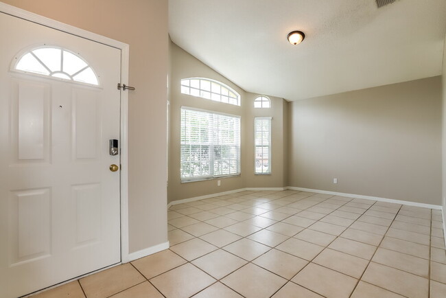 Building Photo - 1324 Crimson Clover Ln